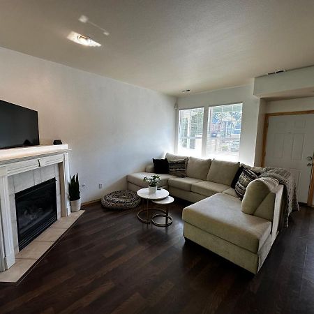 Tacoma Homestay With Breakfast Included-Private Room Exterior photo