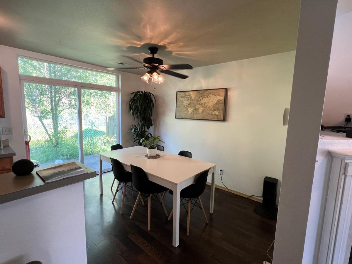 Tacoma Homestay With Breakfast Included-Private Room Exterior photo